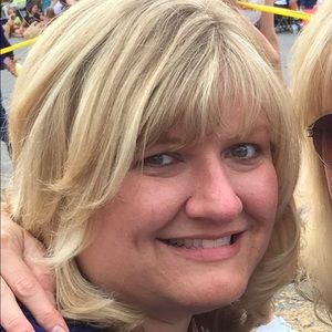 Meet your Posher, Lisa